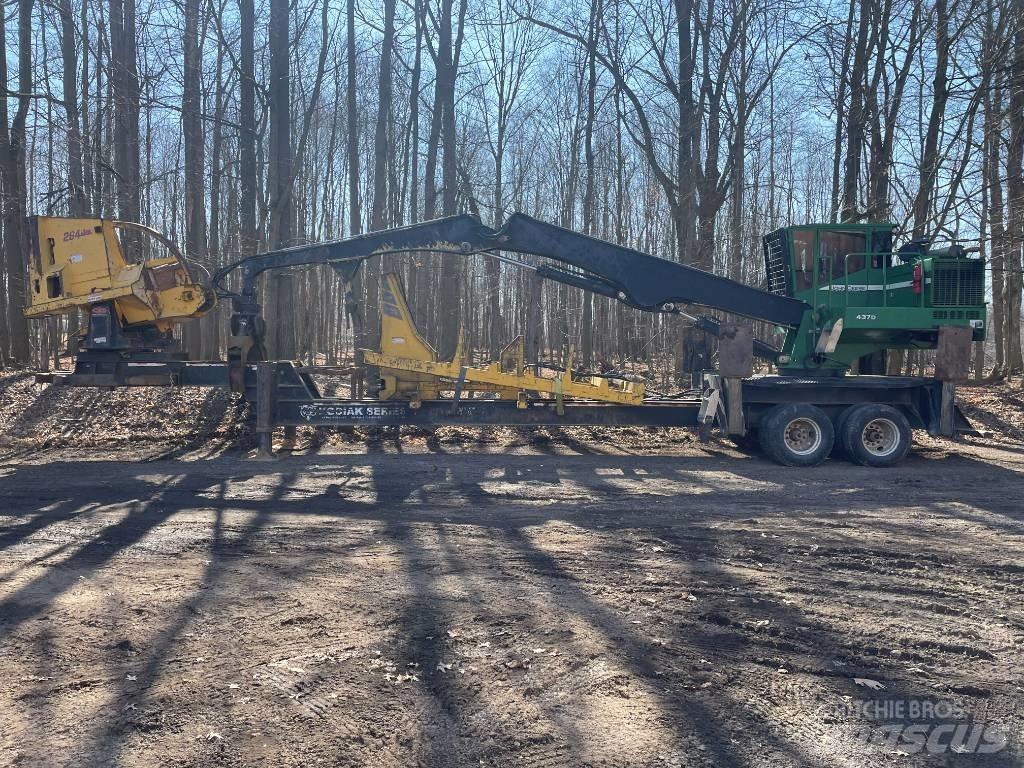 John Deere 437 D Lesní nakladače