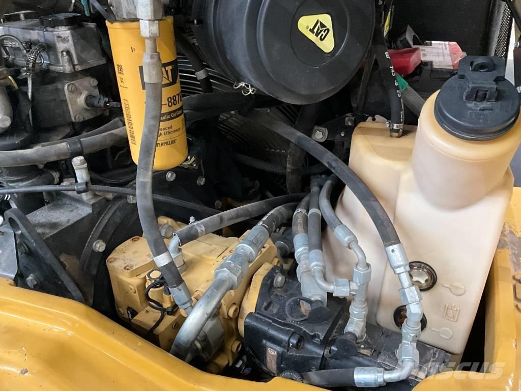 CAT 908 H Kolové nakladače