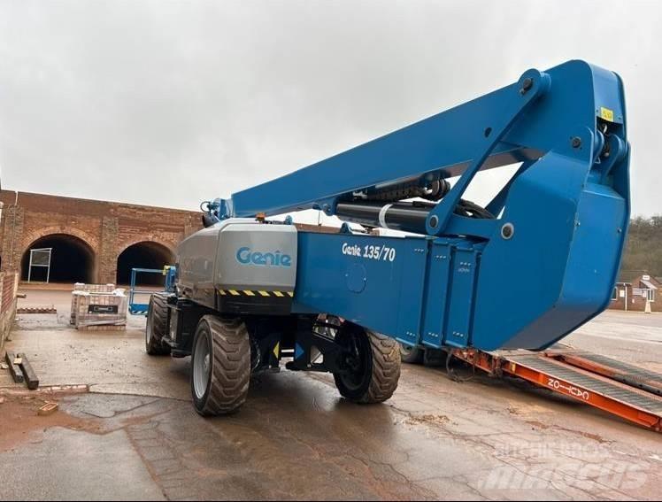 Genie ZX 135/70 Kloubové plošiny