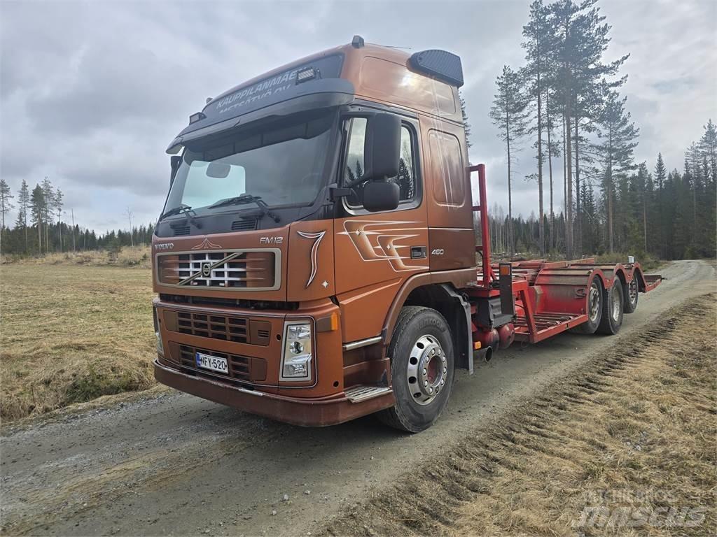 Volvo FM12 8x2 Nákladní automobily pro přepravu lesních strojů