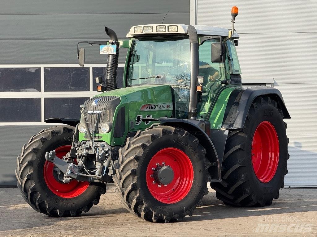 Fendt 820 Vario TMS Traktory