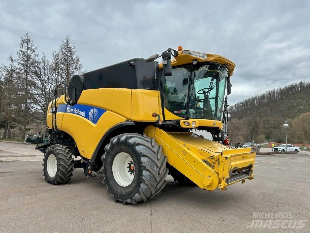 New Holland CX 8080 Sklízecí mlátičky