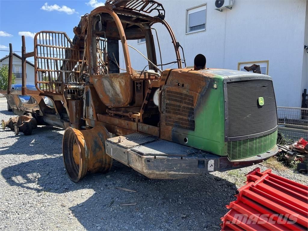 John Deere 1110E Vyvážecí traktory