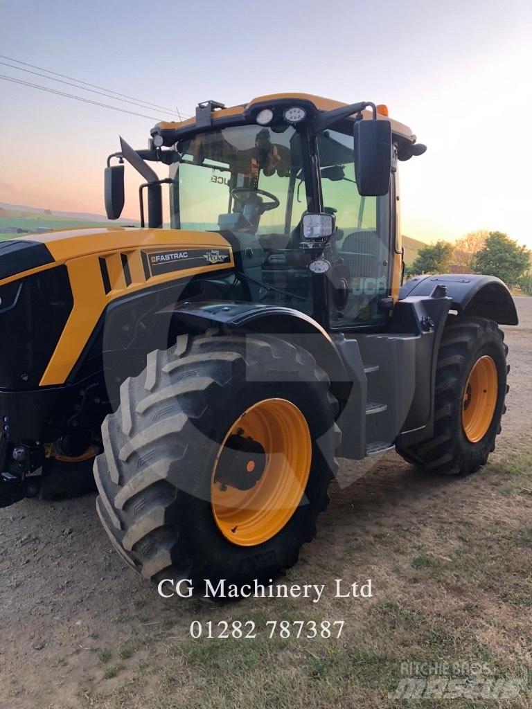 JCB Fastrac 4220 Traktory