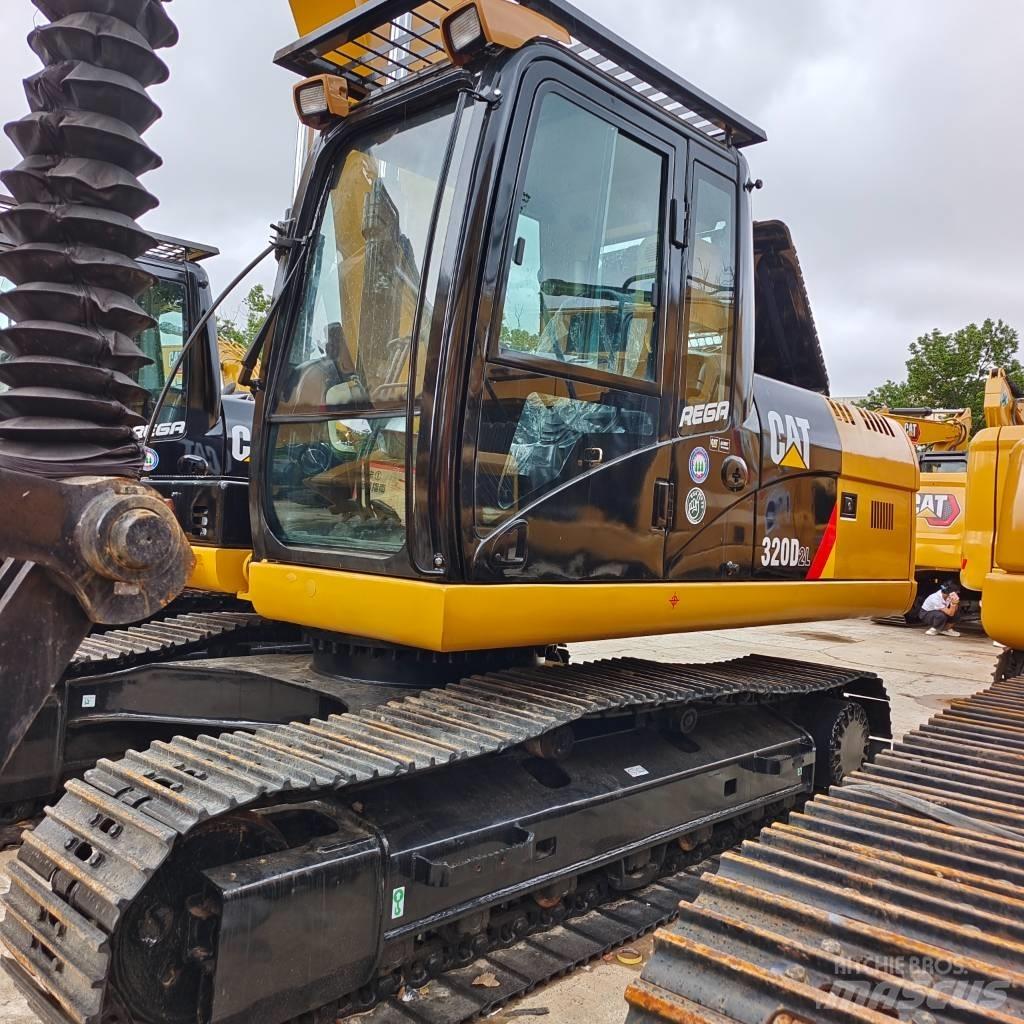 CAT 320 D Pásová rýpadla
