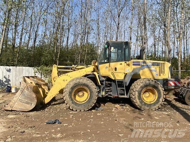 Komatsu WA320-5 Rýpadlo-nakladače
