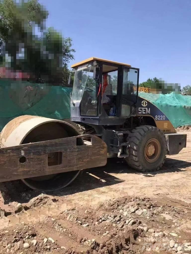 SEM 522 compactor Tahačové válce