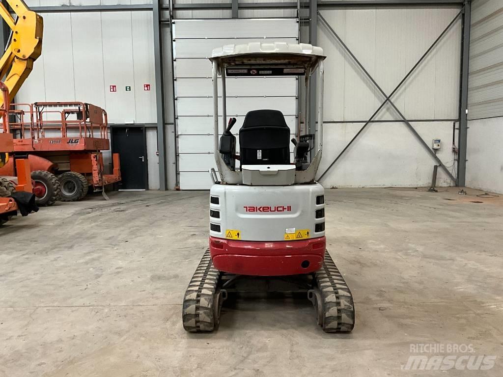 Takeuchi TB 215 R Mini rýpadla < 7t