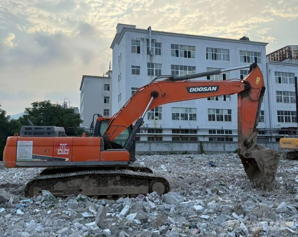 Doosan DX380LC-9C Pásová rýpadla