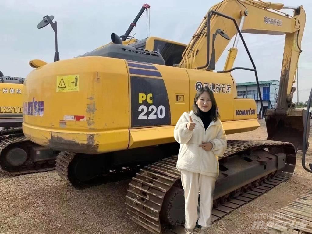 Komatsu PC 220-8 Pásová rýpadla
