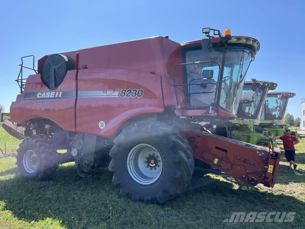 Case IH AF 8230 Sklízecí mlátičky