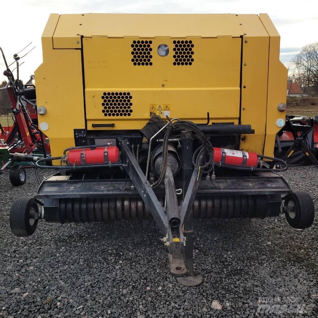 New Holland BR 6090 Lis na válcové balíky