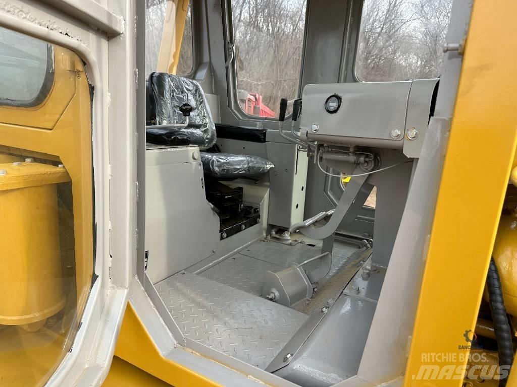 CAT D 7 G Pásové dozery