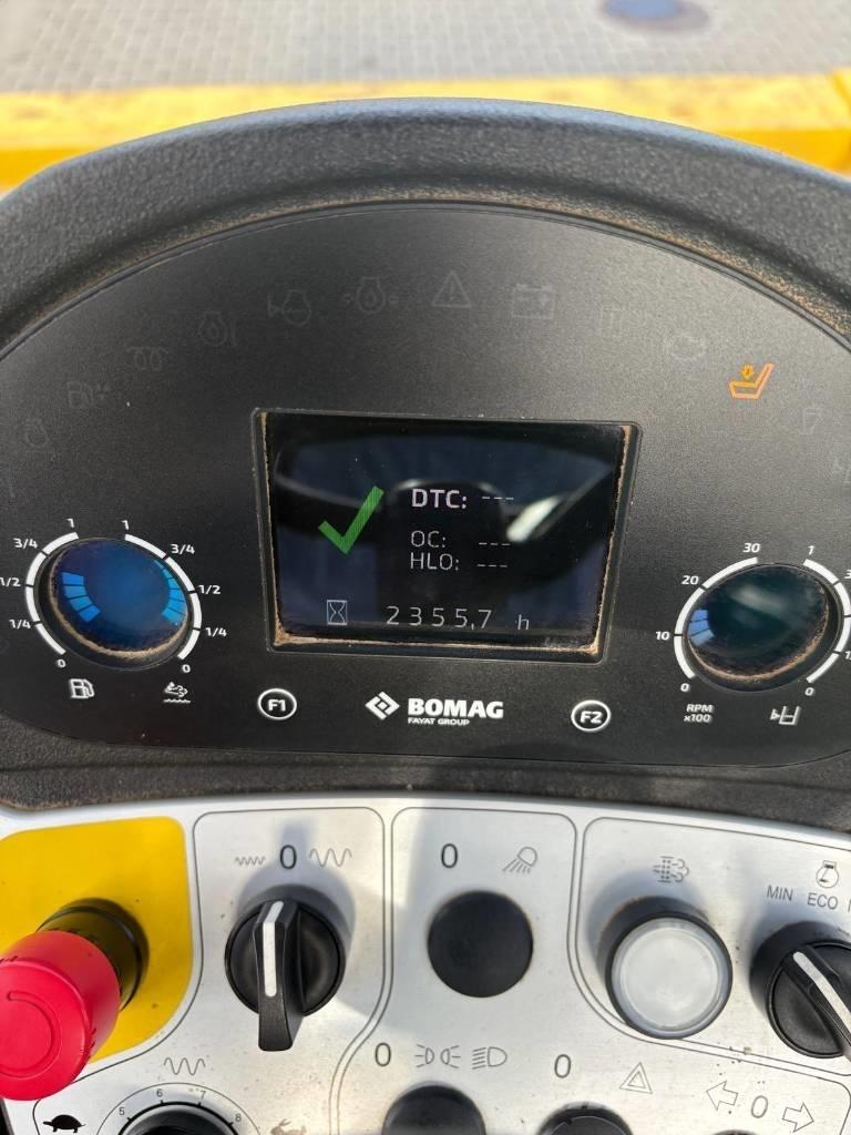 Bomag BW 213 Tahačové válce