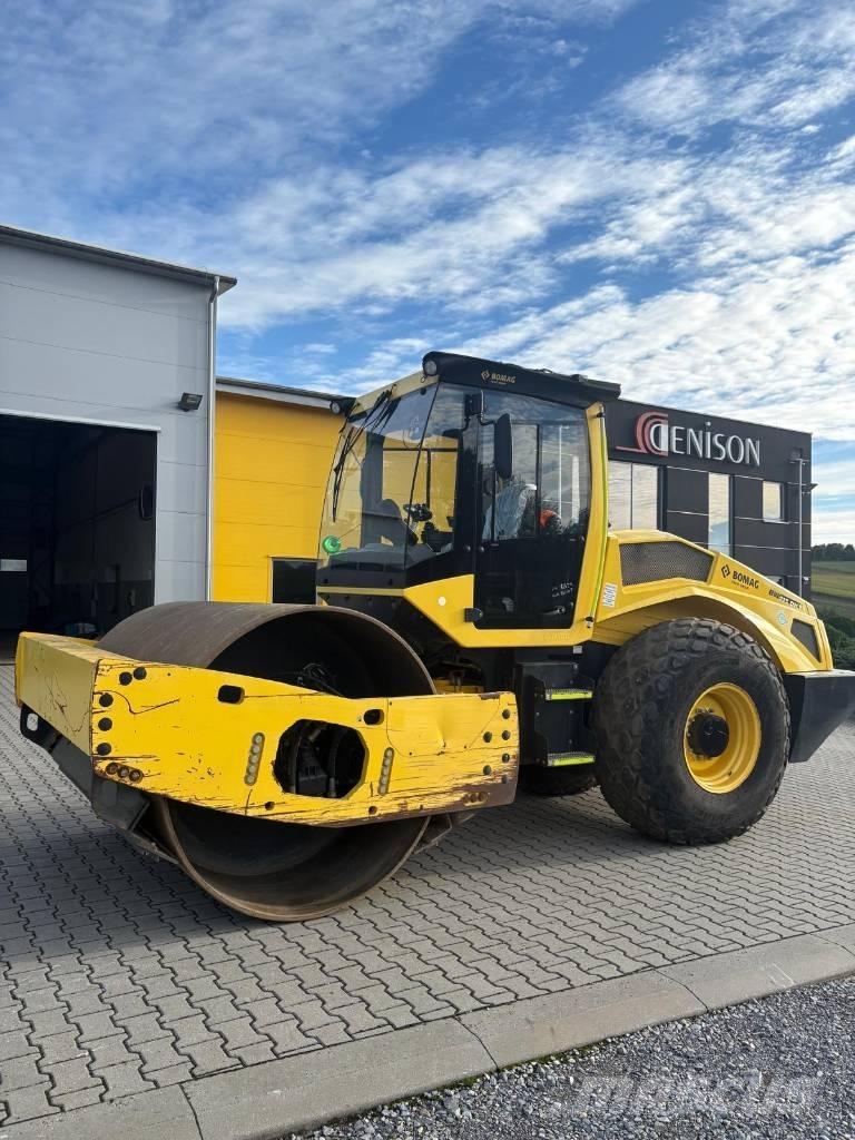 Bomag BW 213 Tahačové válce
