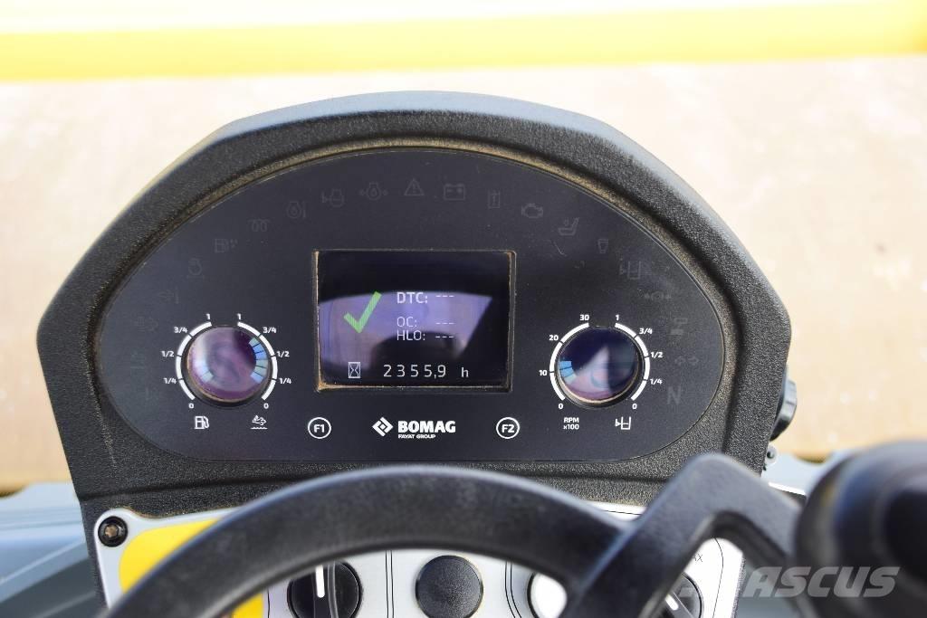 Bomag BW 213 DH Tahačové válce