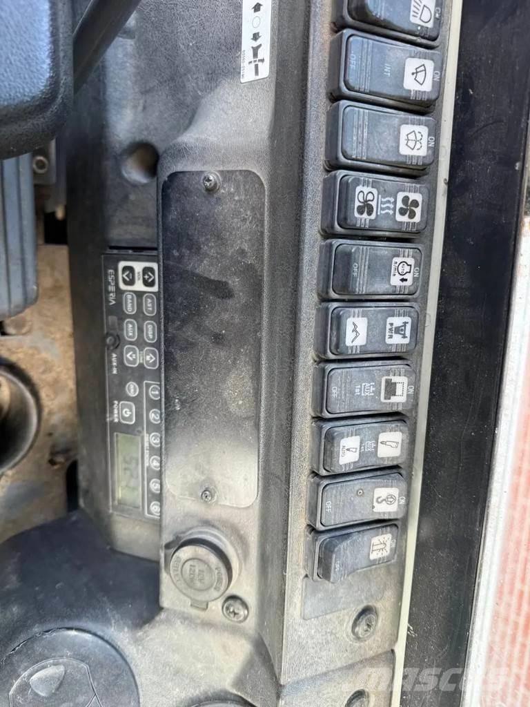 Takeuchi TB230 Pásová rýpadla