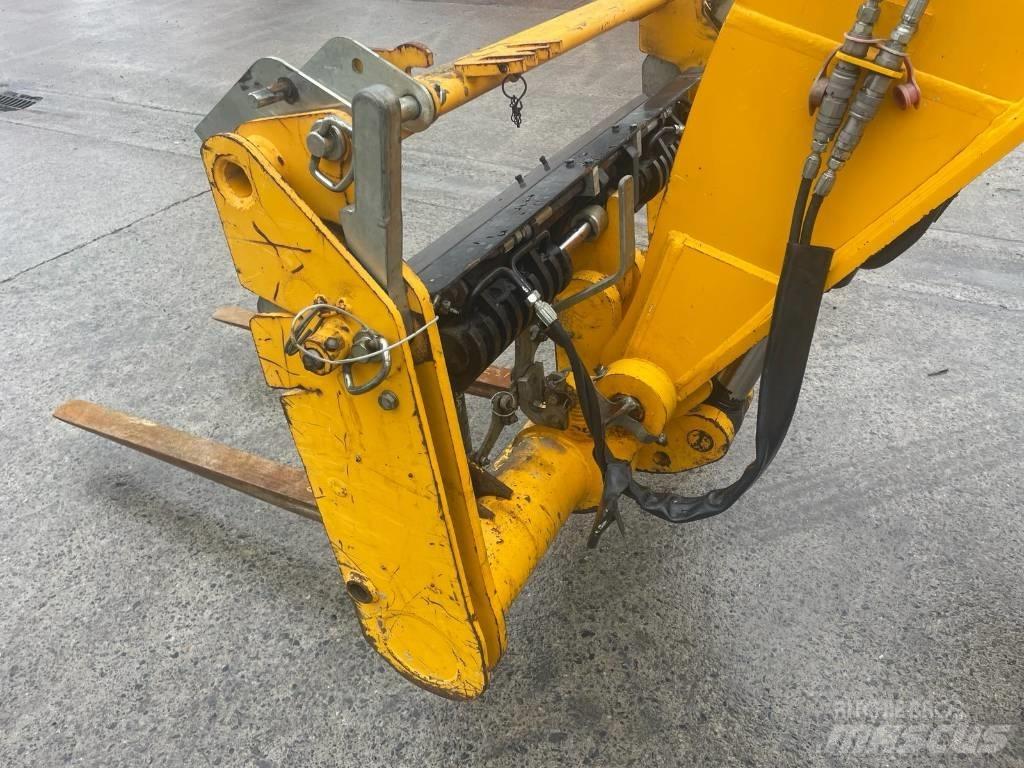 JCB 540-140 Teleskopické manipulátory