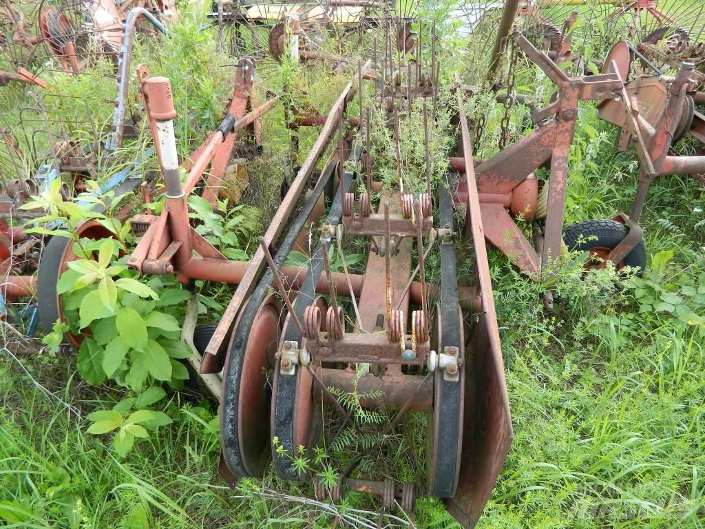 PZ 2400 Obraceče a shrabovače sena