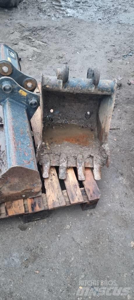 Hyundai R25Z-9AK Mini rýpadla < 7t