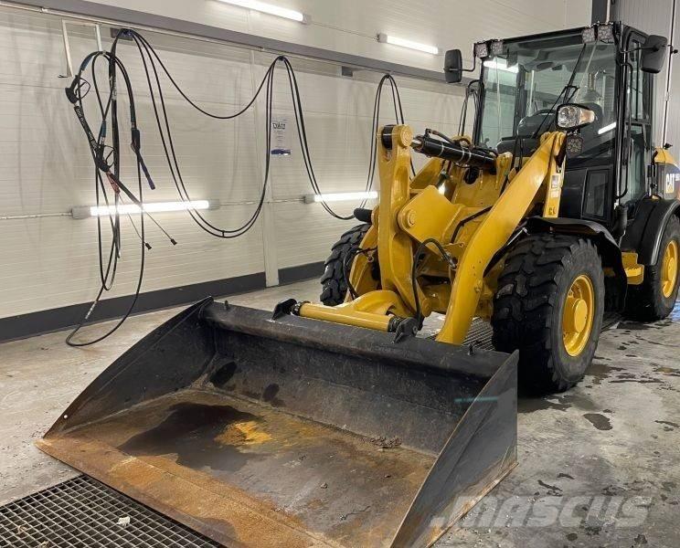 CAT 906 H 2 Kolové nakladače