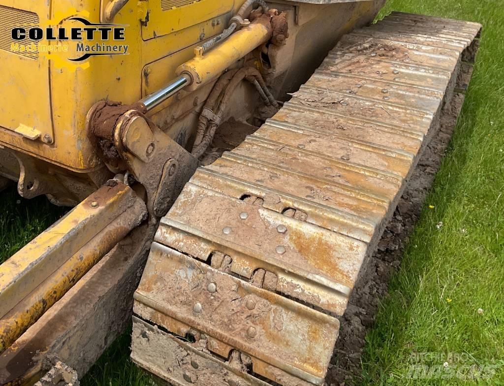 Komatsu D 39 EX-22 Pásové dozery