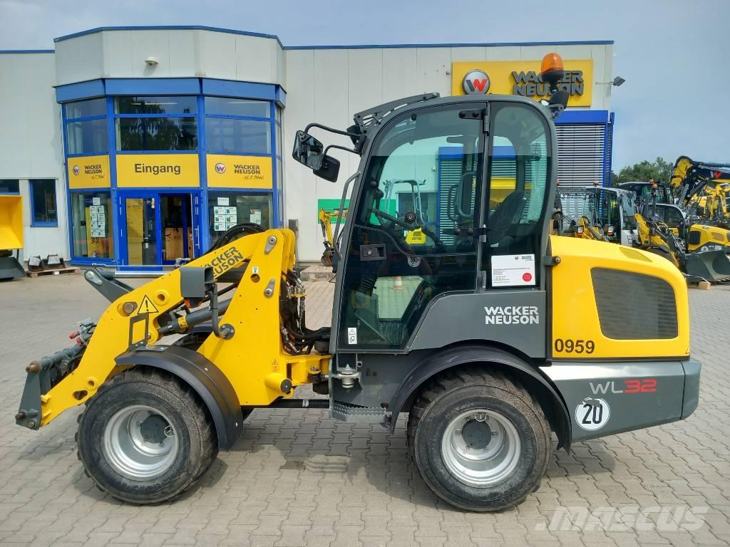 Wacker Neuson WL32 Kolové nakladače
