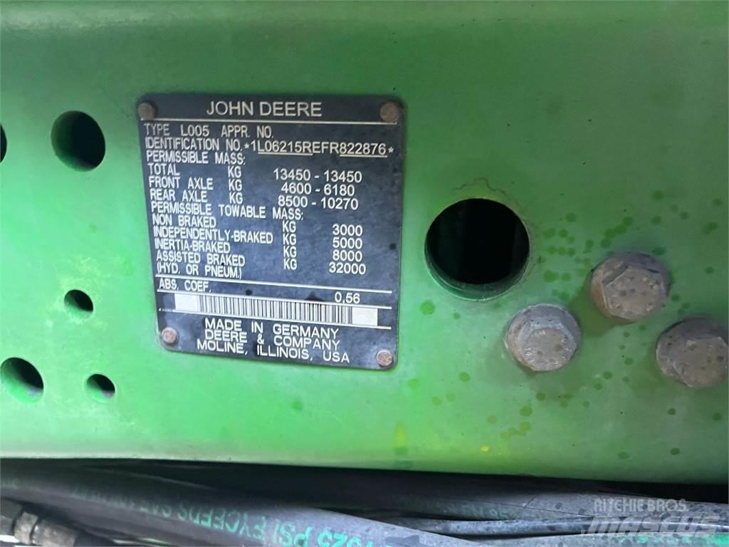 John Deere 6215R Traktory