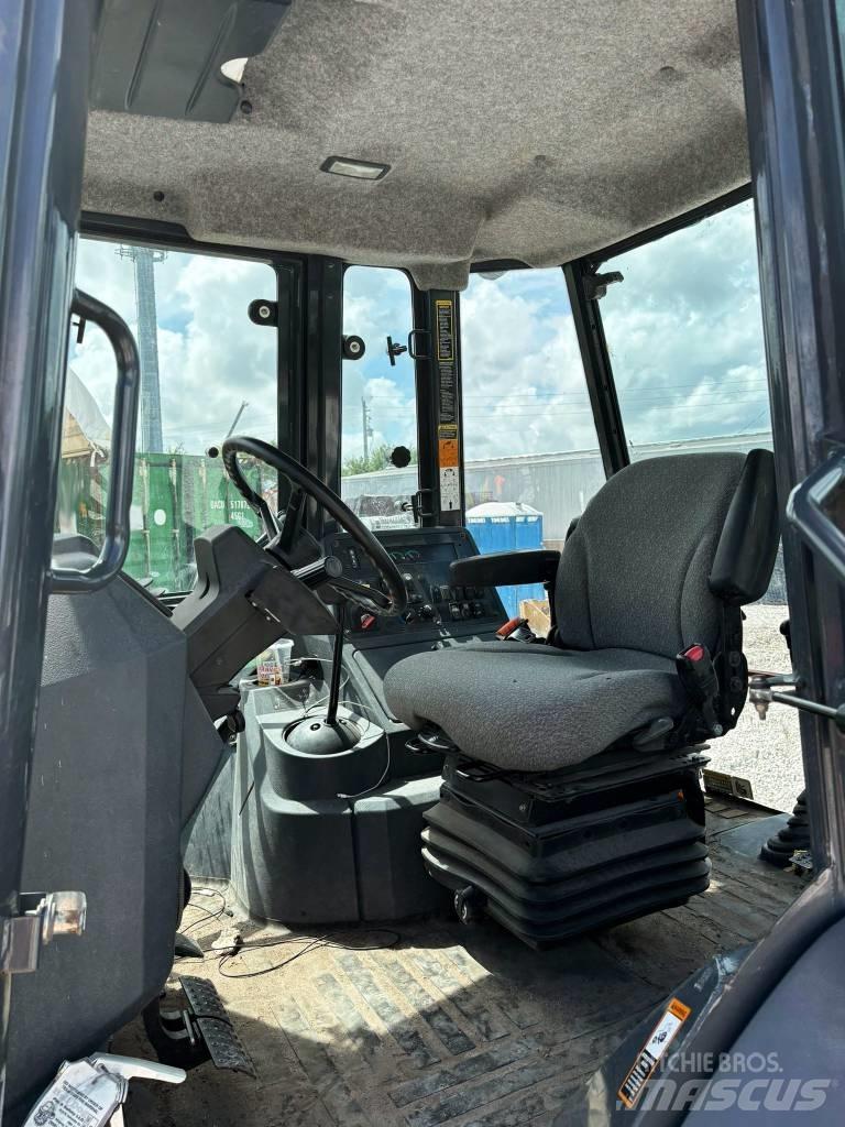 DEERE 310L EP Rýpadlo-nakladače