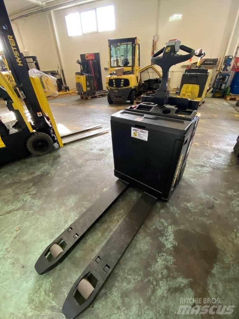 Hyster P2.0S FBW Ručně vedené vysokozdvižné vozíky