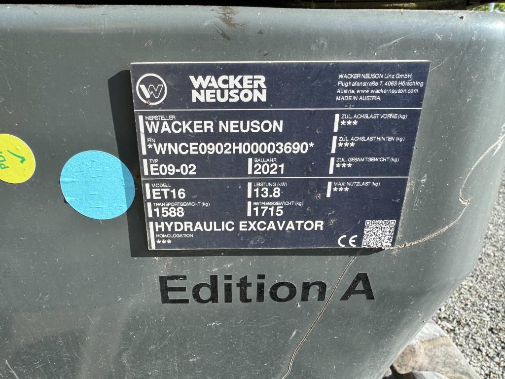 Wacker Neuson ET16 Pásová rýpadla