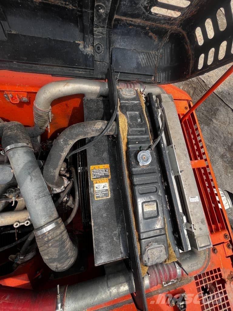 Doosan DH 225 LC-7 Pásová rýpadla