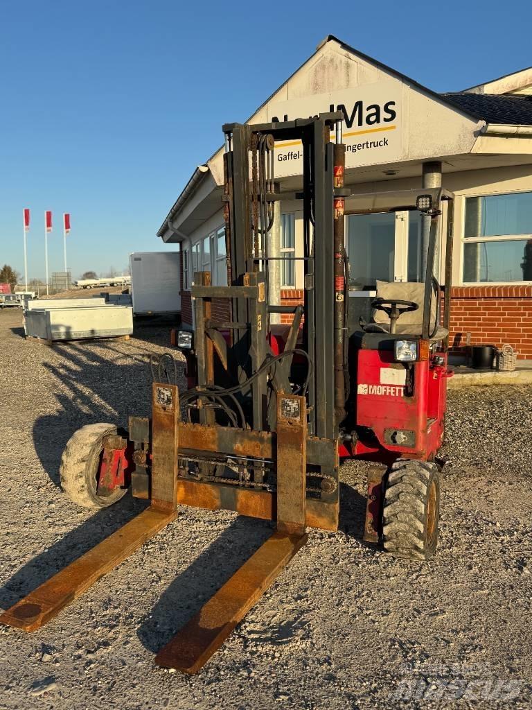 Moffett M4 25.3 Dieselové vozíky
