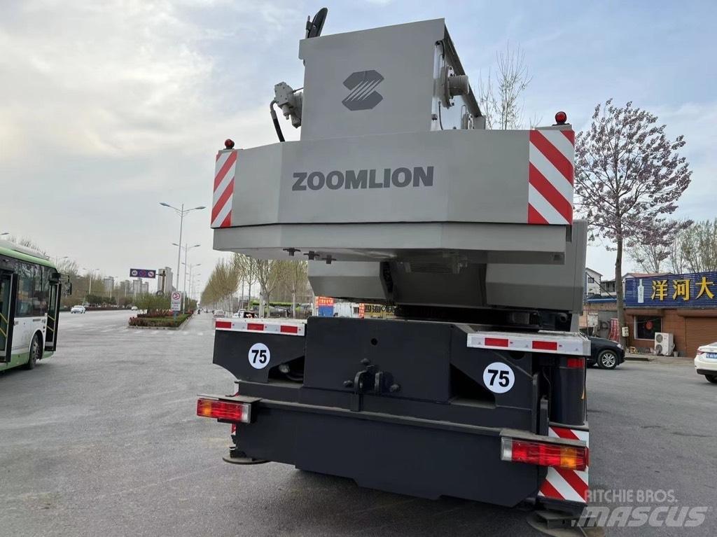 Zoomlion QY70V Univerzální terénní jeřáby