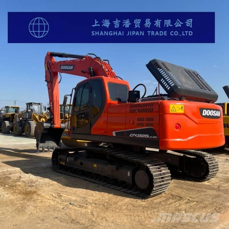 Doosan DX 225 Pásová rýpadla