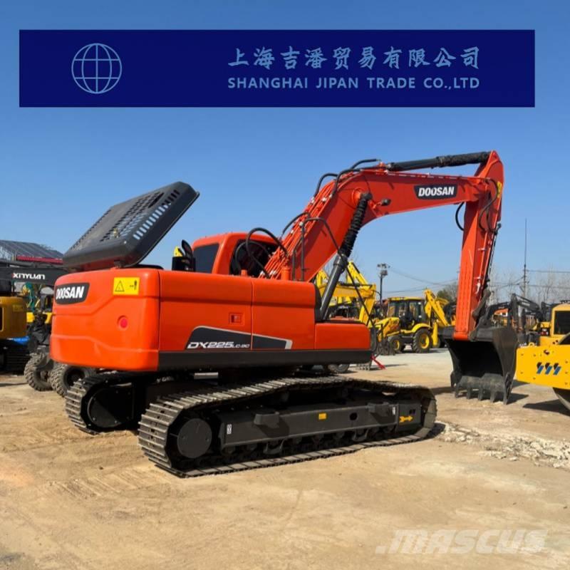 Doosan DX 225 Pásová rýpadla