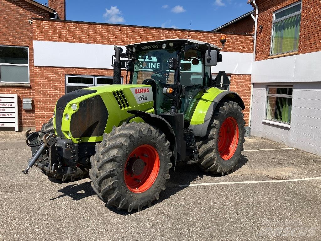 CLAAS Arion 640 CIS+ Traktory