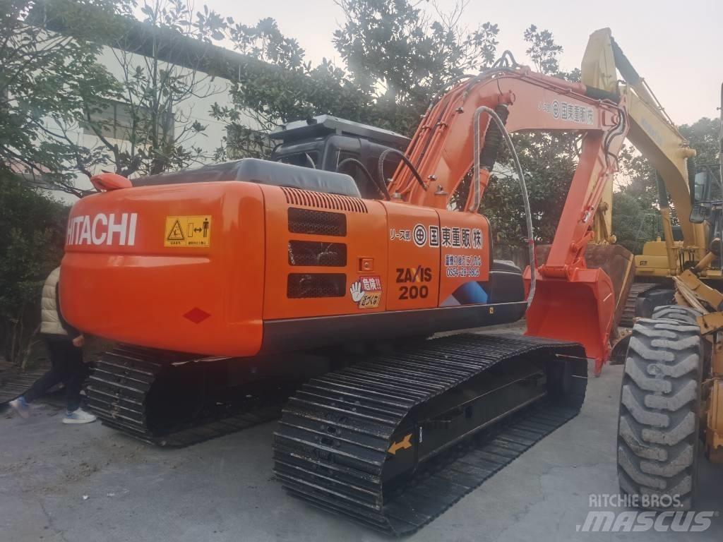 Hitachi ZX 200 Pásová rýpadla