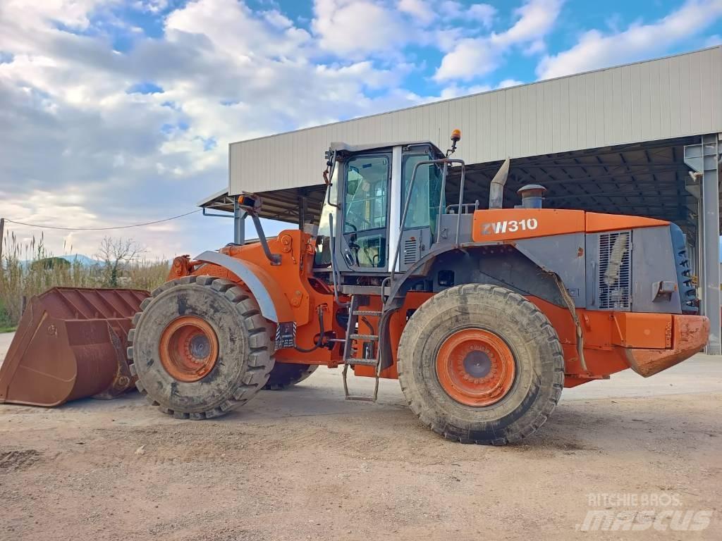 Hitachi ZW 310 Kolové nakladače