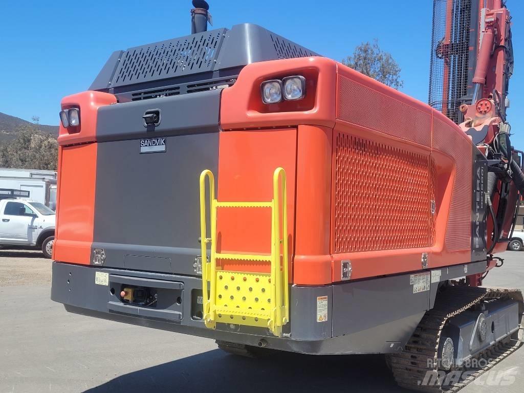 Tamrock PANTERA 1500 Povrchové vrtací stroje