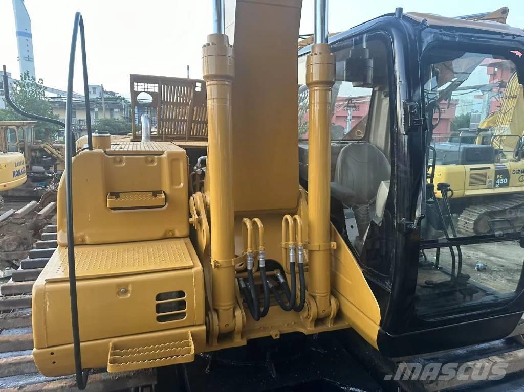 CAT 320 C Obojživelná rypadla