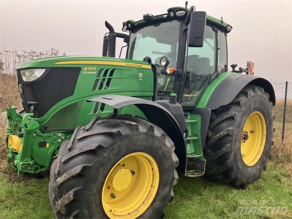 John Deere 6215R Traktory