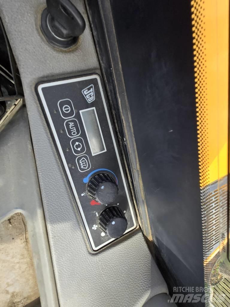JCB 110 W Hydradig Kolová rýpadla