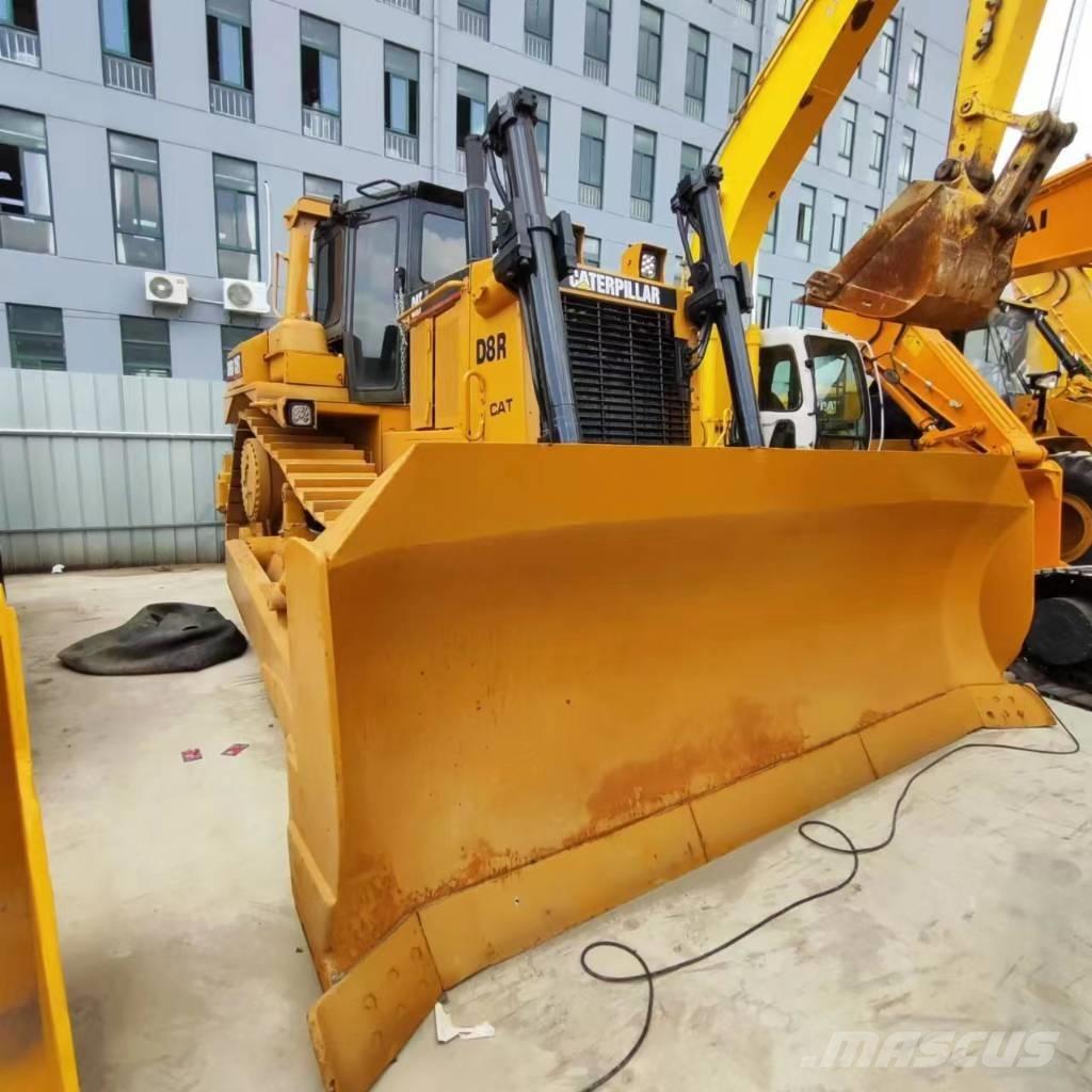 CAT D 8 R Pásové dozery