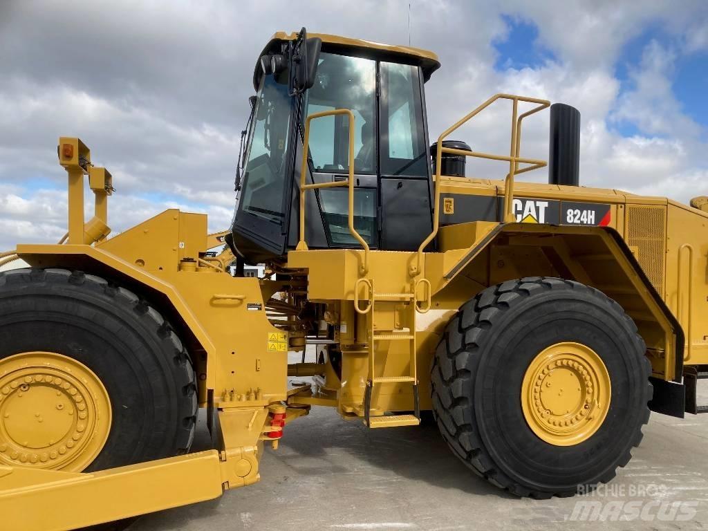 CAT 824 H Kolové dozery