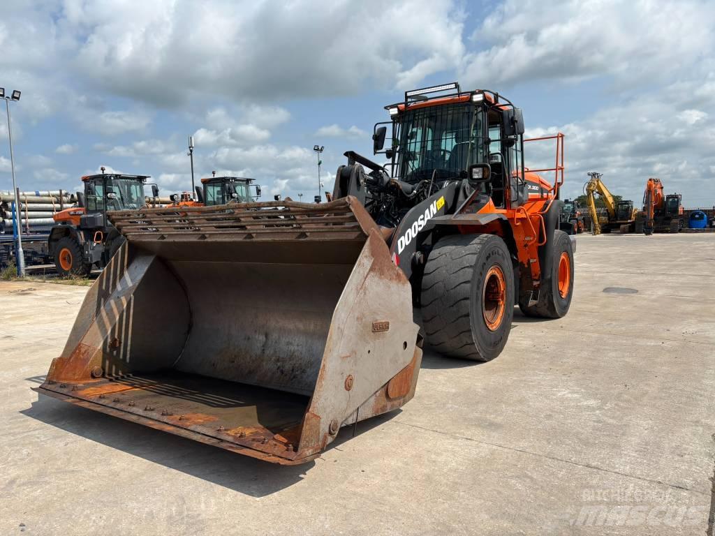 Doosan DL 300-5 Kolové nakladače
