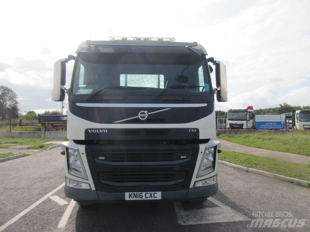 Volvo FM 370 Valník s navijákem