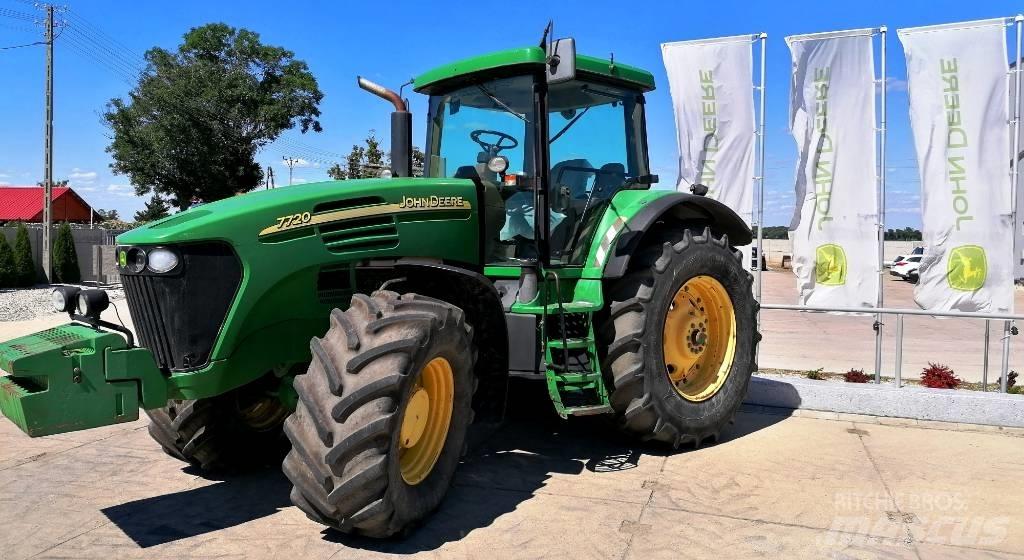 John Deere 7720 Traktory
