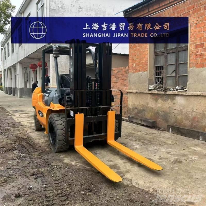 Toyota 5 ton Dieselové vozíky