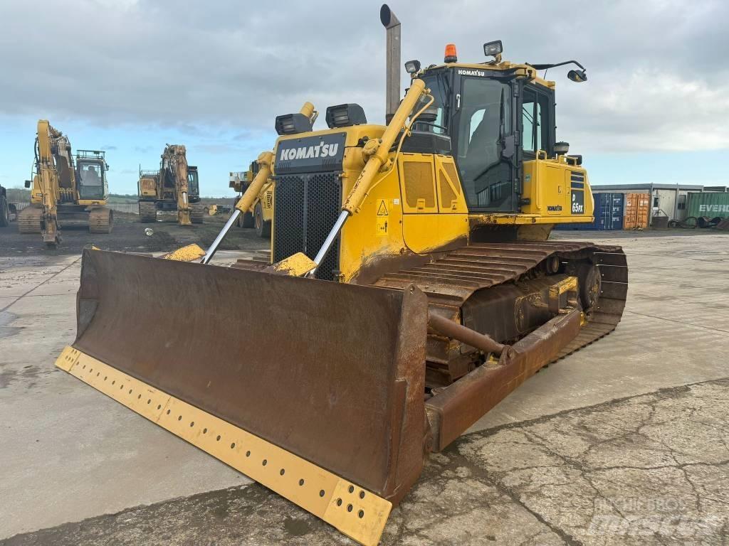 Komatsu D 65 PX-18 Pásové dozery